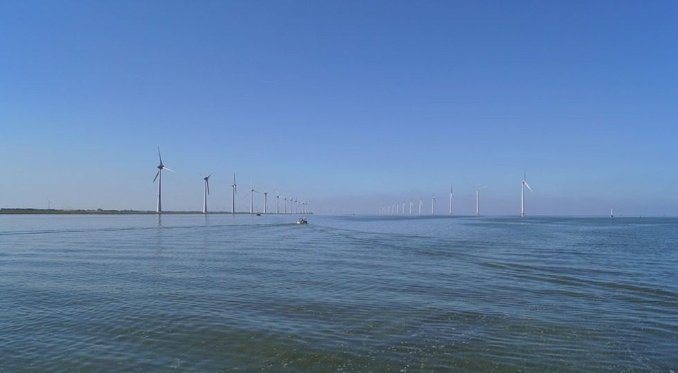 windmills-3595412_960_720.jpg