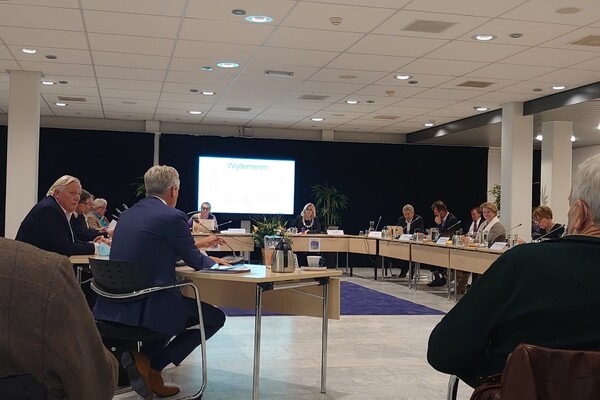 Exorbitante verhoging (water)toeristenbelasting Wijdemeren van de baan