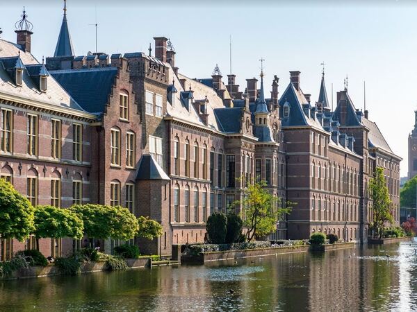 tweede kamer gebouwe.JPG