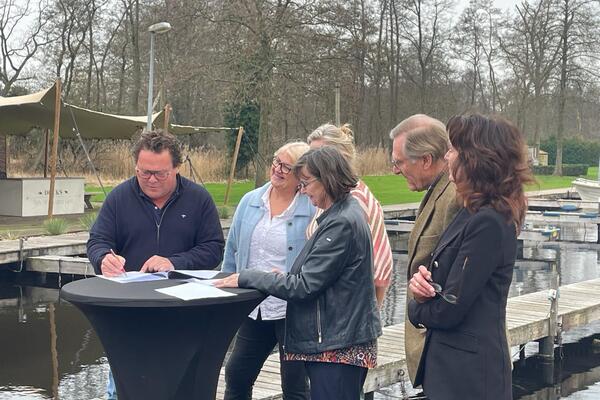 Recreatiesector tekent convenant met gemeente Wijdemeren